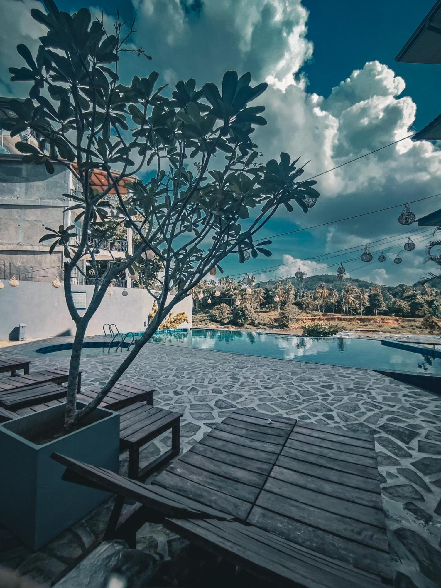 Hotel Elephant Park - New Deal! Half Off Airport Pickups Available Pinnawala  Exteriör bild