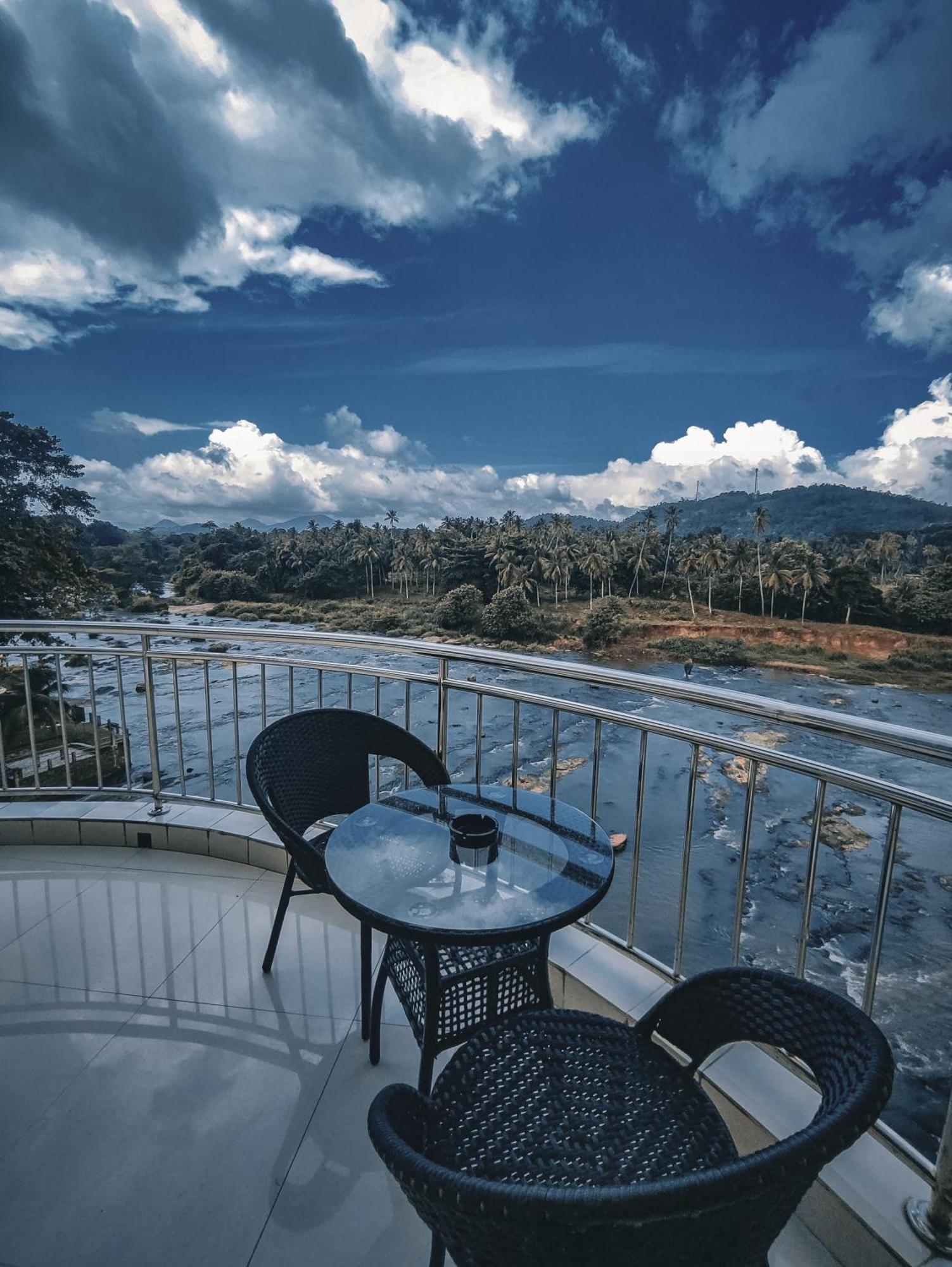 Hotel Elephant Park - New Deal! Half Off Airport Pickups Available Pinnawala  Exteriör bild
