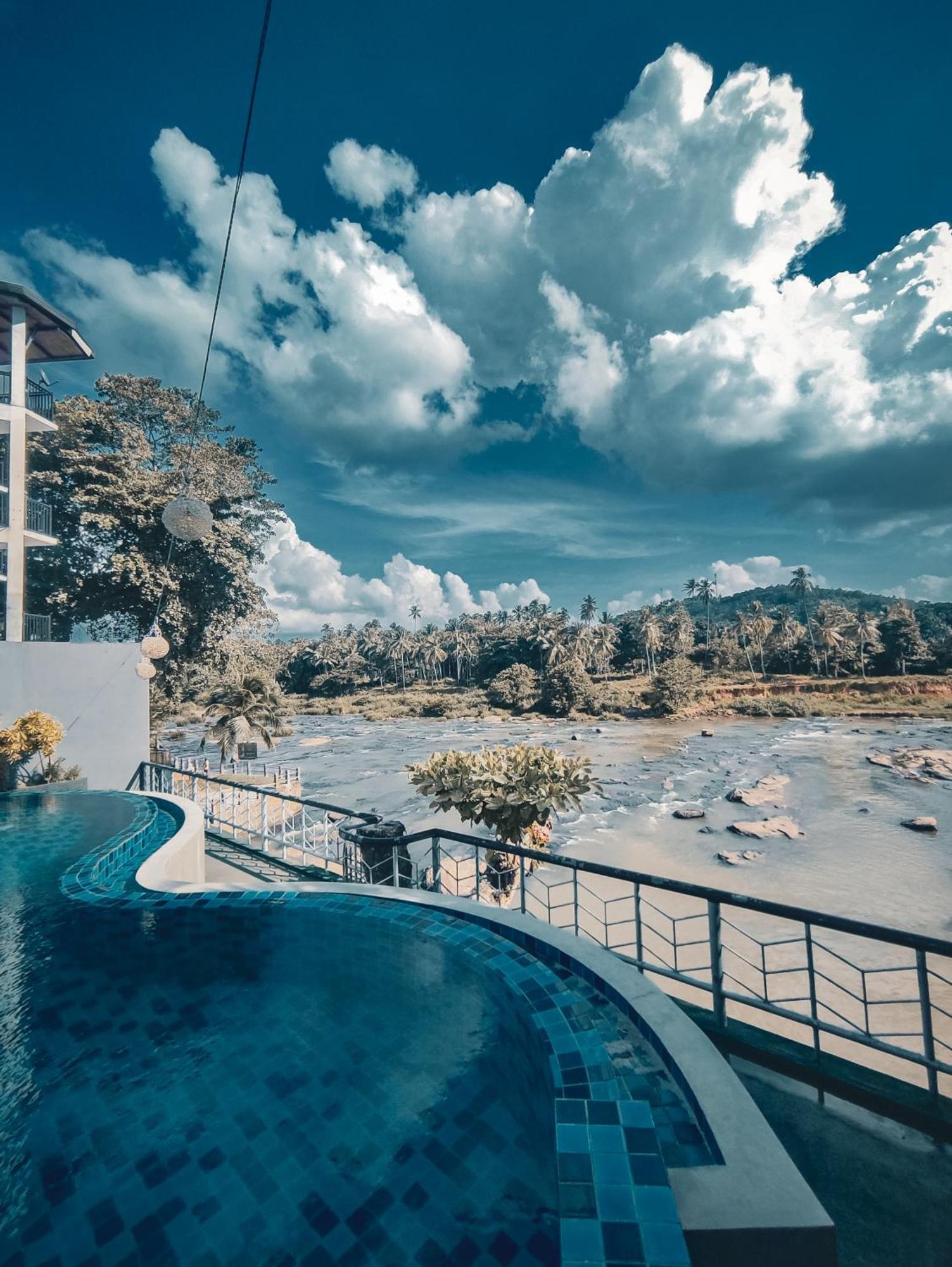 Hotel Elephant Park - New Deal! Half Off Airport Pickups Available Pinnawala  Exteriör bild