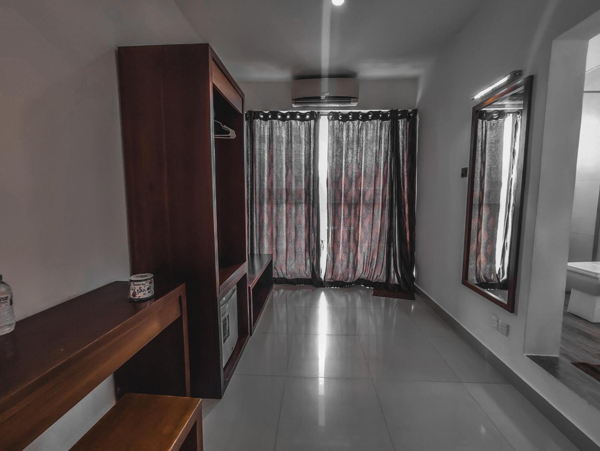 Hotel Elephant Park - New Deal! Half Off Airport Pickups Available Pinnawala  Exteriör bild
