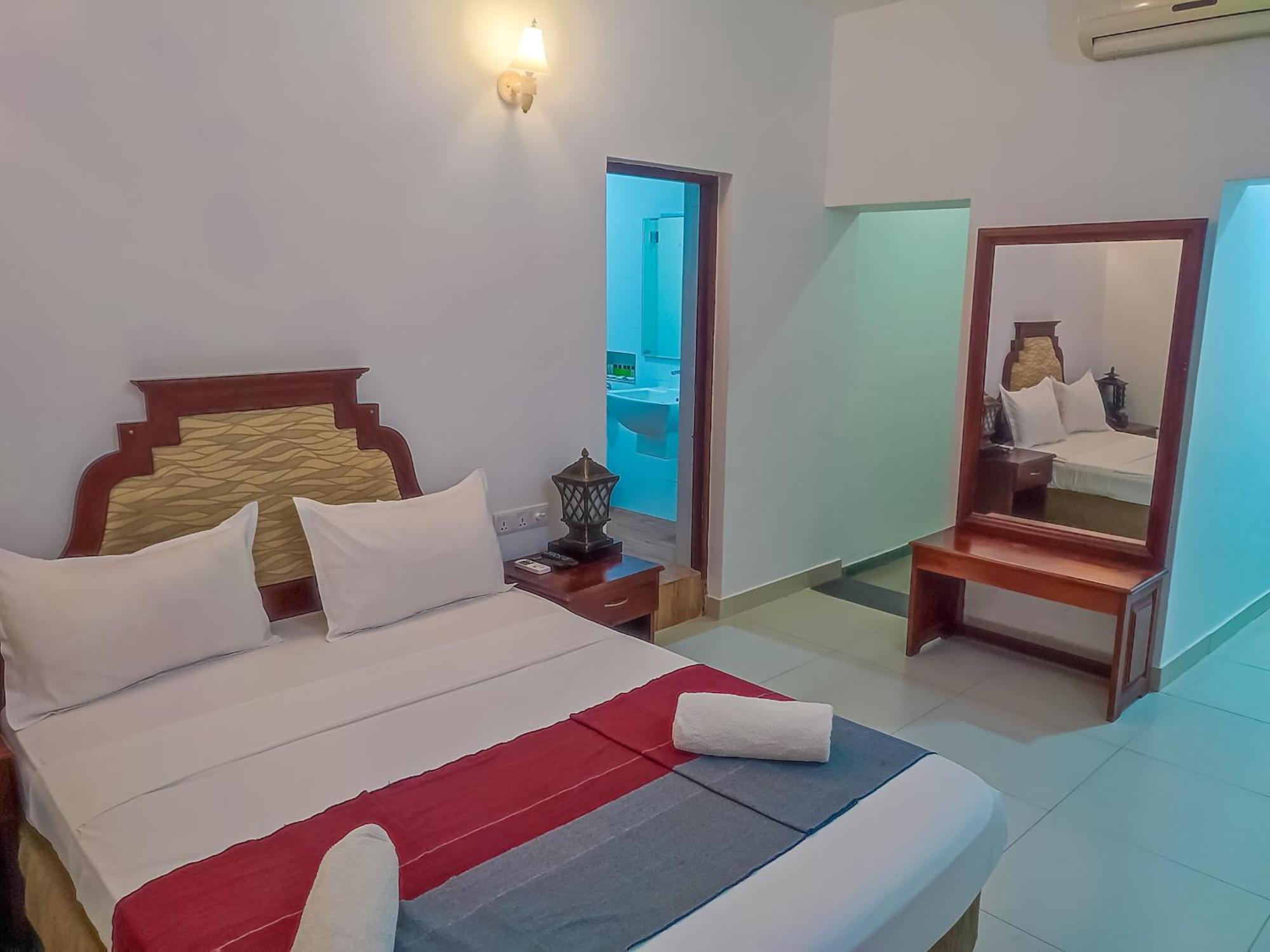 Hotel Elephant Park - New Deal! Half Off Airport Pickups Available Pinnawala  Exteriör bild
